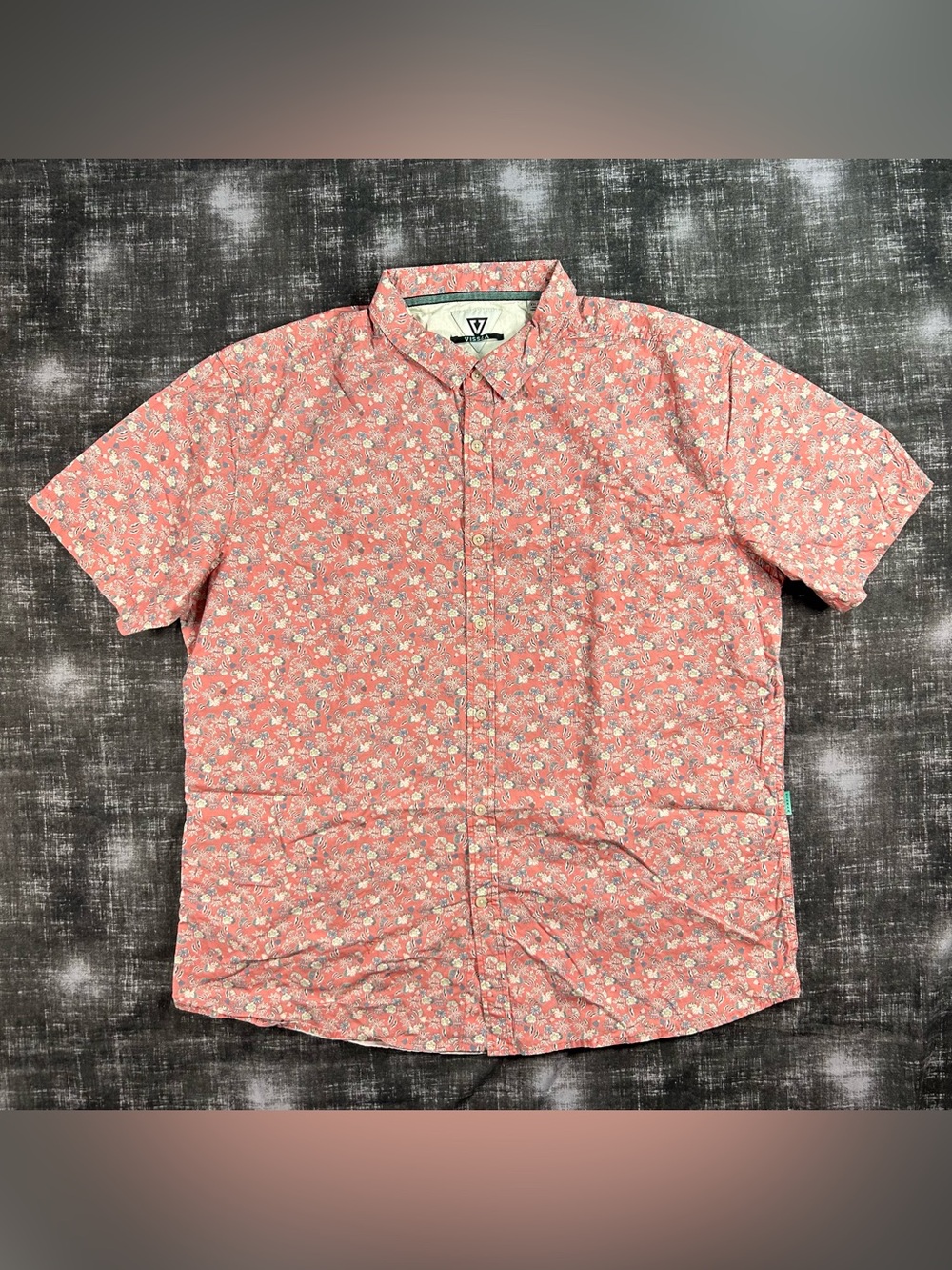 Vissla Polo Mens 2XL Rose Pink Fresh Floral Paisley Tropical  Button Down Shirt